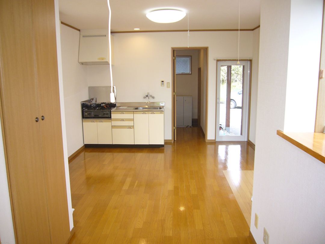 Heights Amigo 103: Renovated 1DK Apartment for Rent in Niigata - Thumbnail 3
