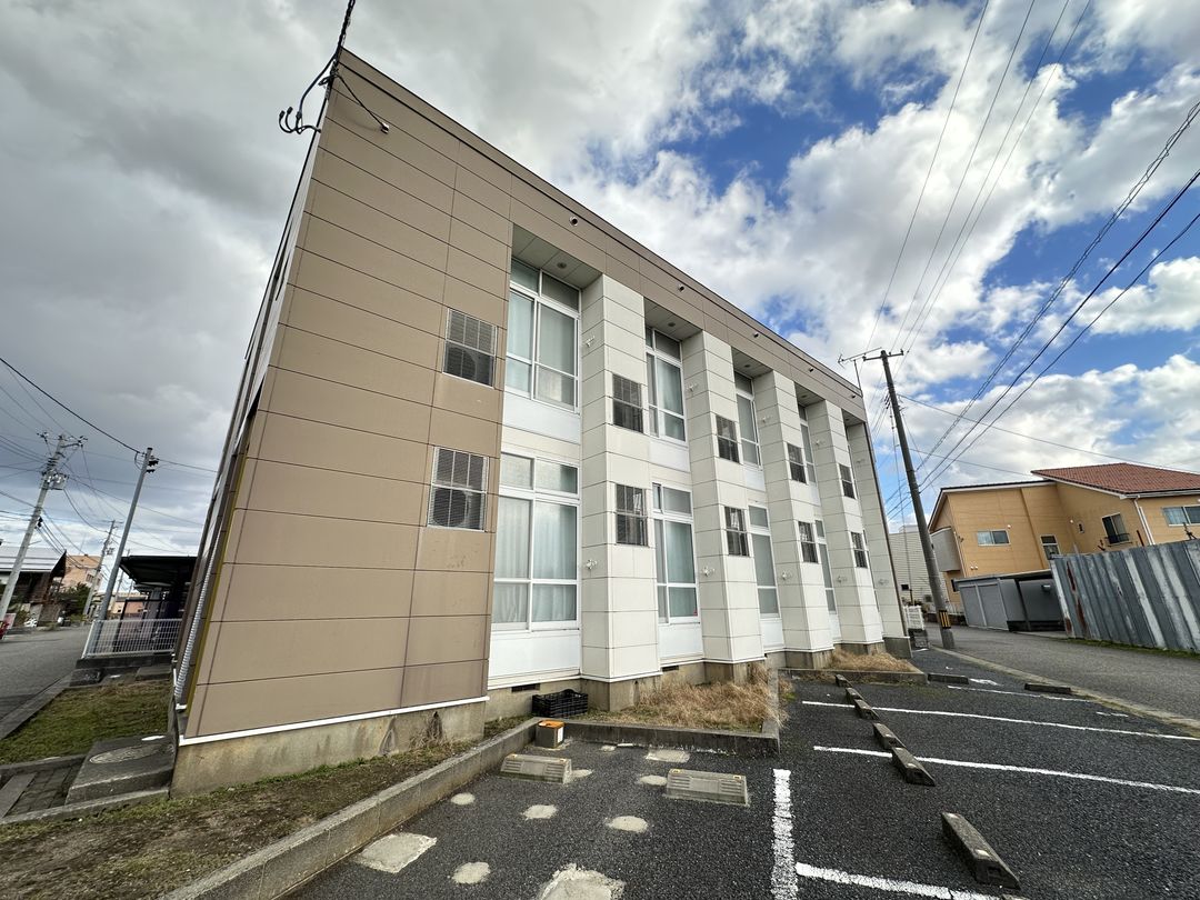 SheMore Yokogoshi 1K Apartment for Rent in Niigata - Thumbnail 2