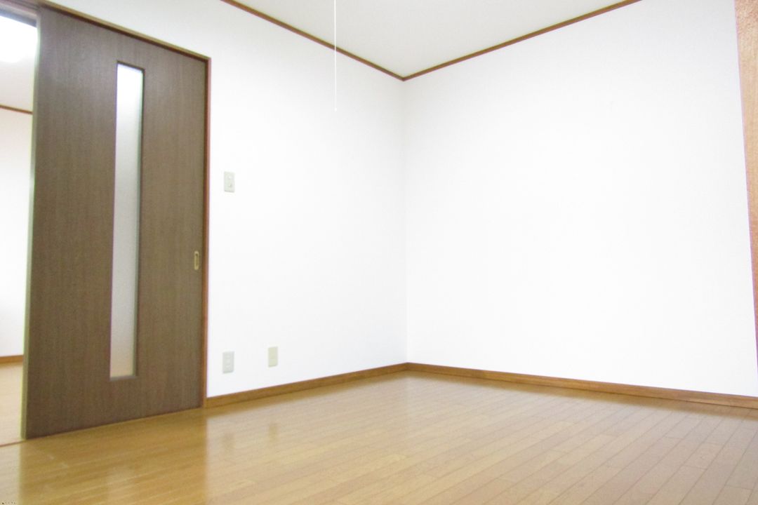 2DK Apartment for Rent in Nagaoka, Niigata - Maison Sun Lake C - Thumbnail 4