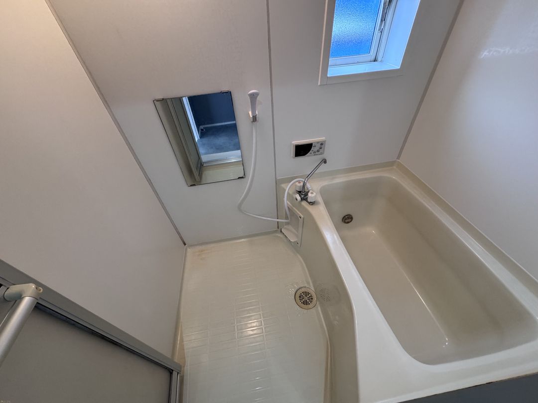 East Villa Higashimiyanai 2DK Apartment for Rent in Nagaoka - Thumbnail 3