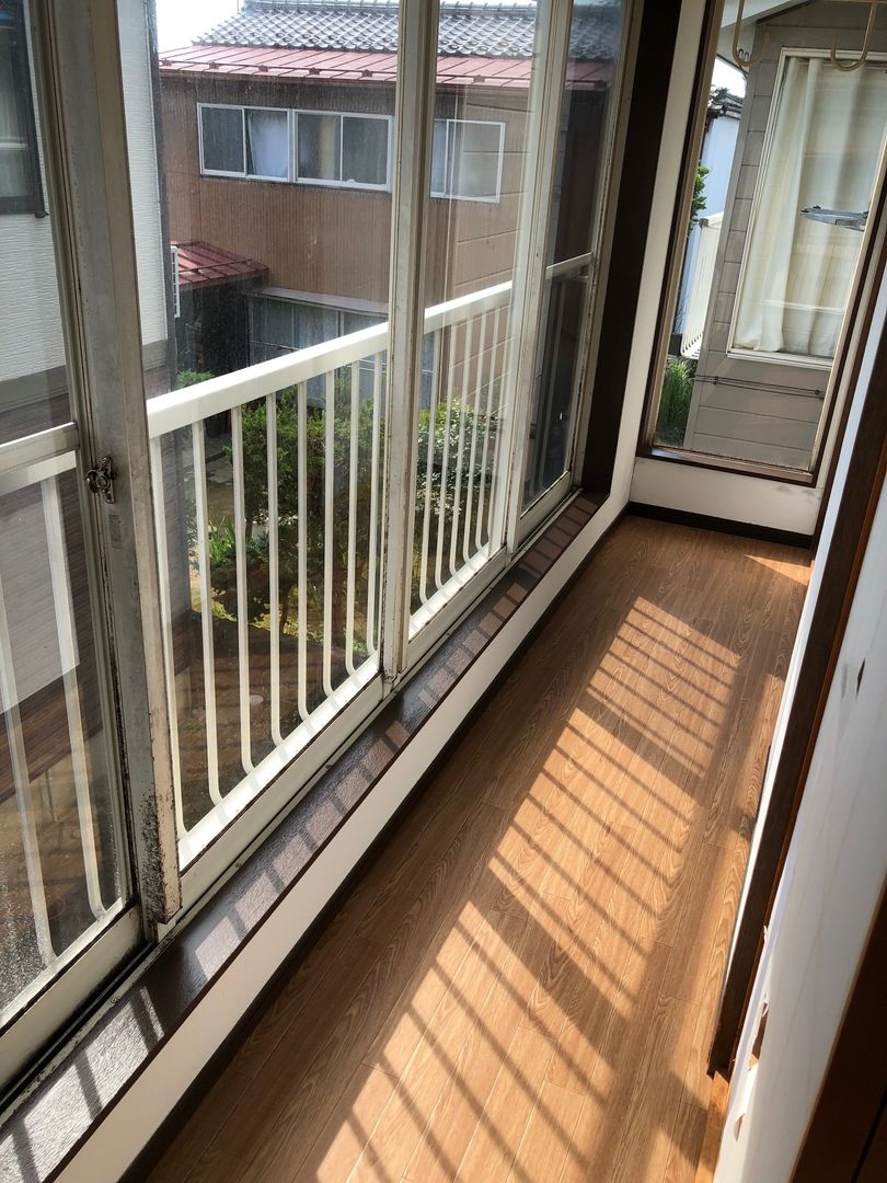 2LDK Apartment for Rent in Nagaoka with Sunroom & 2 Parking - Thumbnail 4