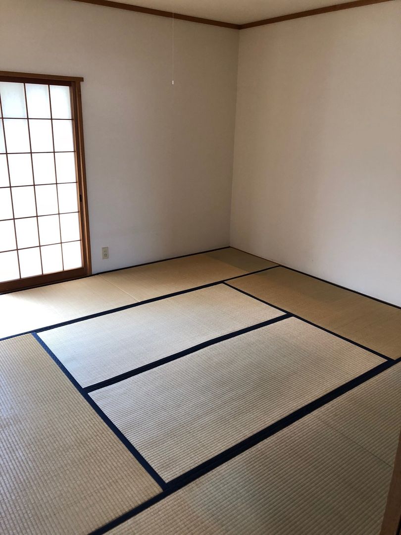 2LDK Apartment for Rent in Nagaoka with Sunroom & 2 Parking - Thumbnail 2