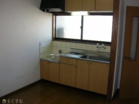 3DK Maisonette Apartment with Sunroom for Rent in Kashiwazaki - Thumbnail 4