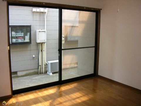 3DK Maisonette Apartment with Sunroom for Rent in Kashiwazaki - Thumbnail 2