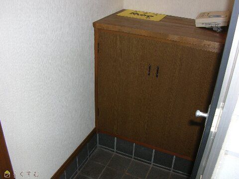 3DK Maisonette Apartment with Sunroom for Rent in Kashiwazaki - Thumbnail 3