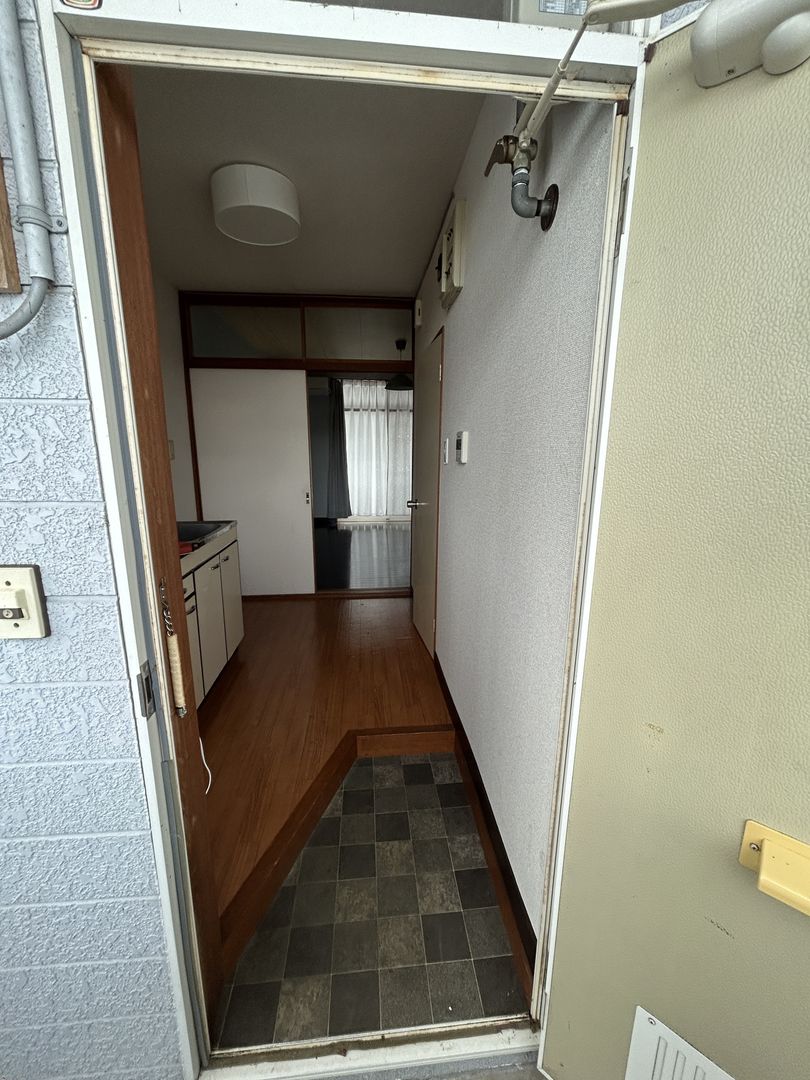 1K Apartment for Rent in Joetsu, Niigata - 30,000 Yen - Thumbnail 3