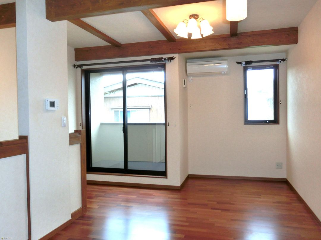 Designer Maisonette 2LDK Apartment for Rent in Nagaoka - Thumbnail 3