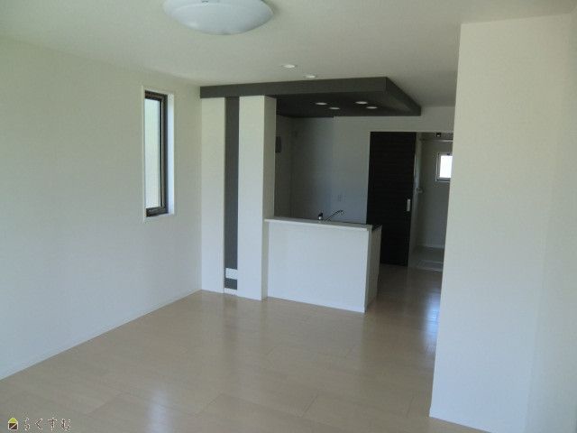1LDK Maisonette Apartment for Rent in Mitsuke, Niigata - Thumbnail 3