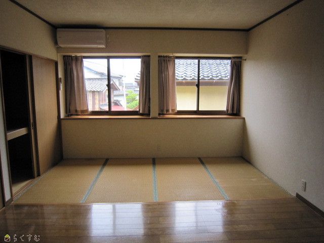 1K Apartment for Rent in Kashiwazaki, Niigata - 30,000 Yen - Thumbnail 2