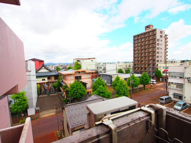 Liberty Plaza Gofukumachi 1DK Apartment for Rent in Nagaoka - Thumbnail 4