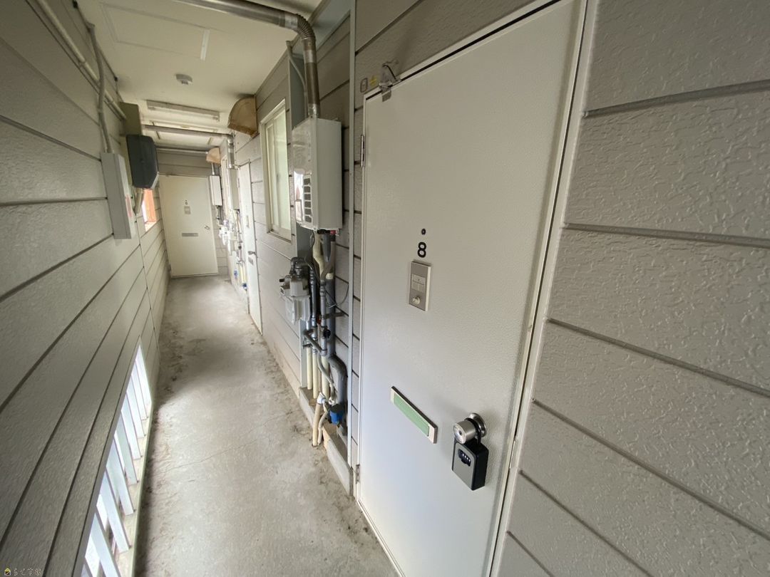 1K Apartment for Rent in Mitsuke, Niigata - Top Floor, No Key Money - Thumbnail 2