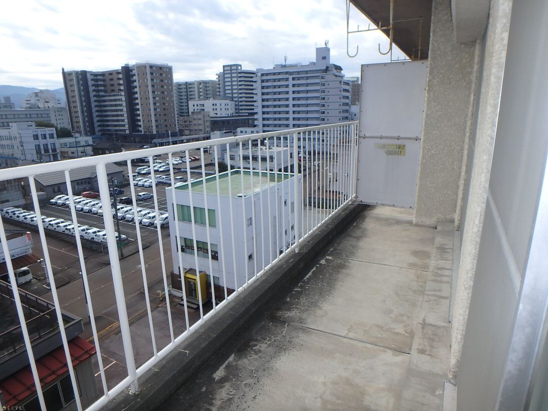 Nagaoka Heights 3DK Apartment for Rent near Nagaoka Station - Thumbnail 3