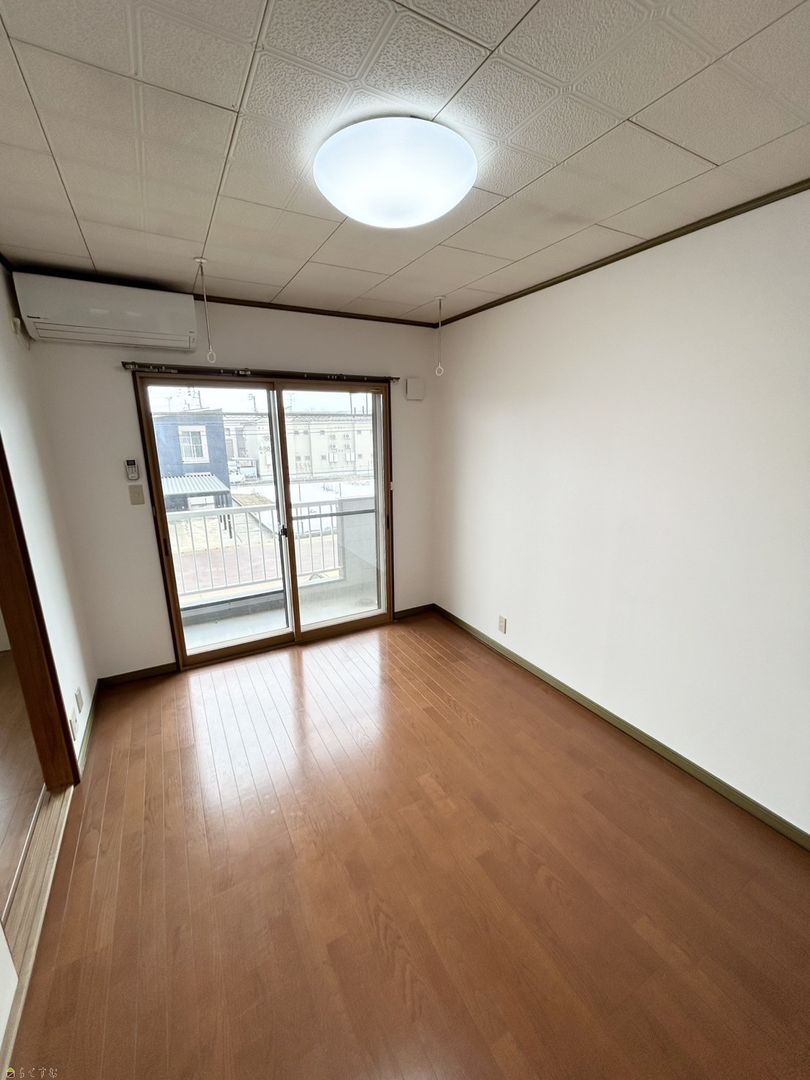 Renovated 2DK Apartment for Rent in Nagaoka, Niigata - Thumbnail 2