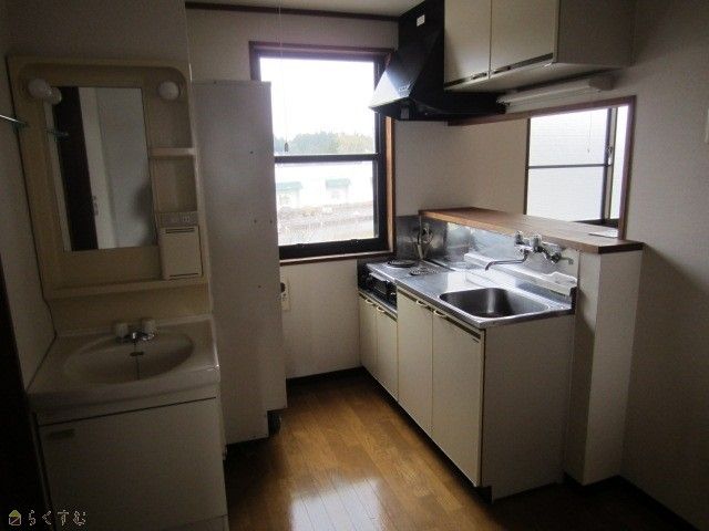 2DK Apartment for Rent in Joetsu, Niigata - 37,000 Yen - Thumbnail 4