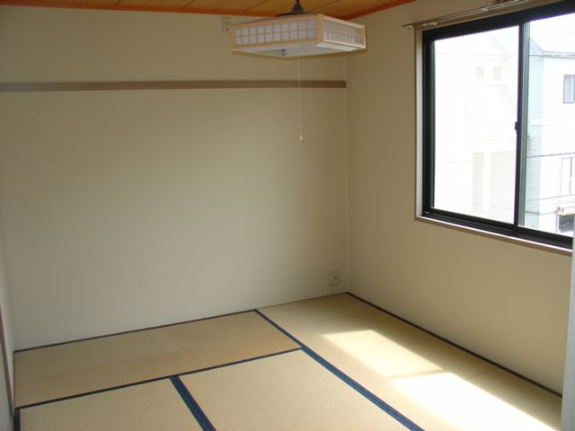 Maison Harukaze 2LDK Apartment for Rent in Nagaoka, Niigata - Thumbnail 3