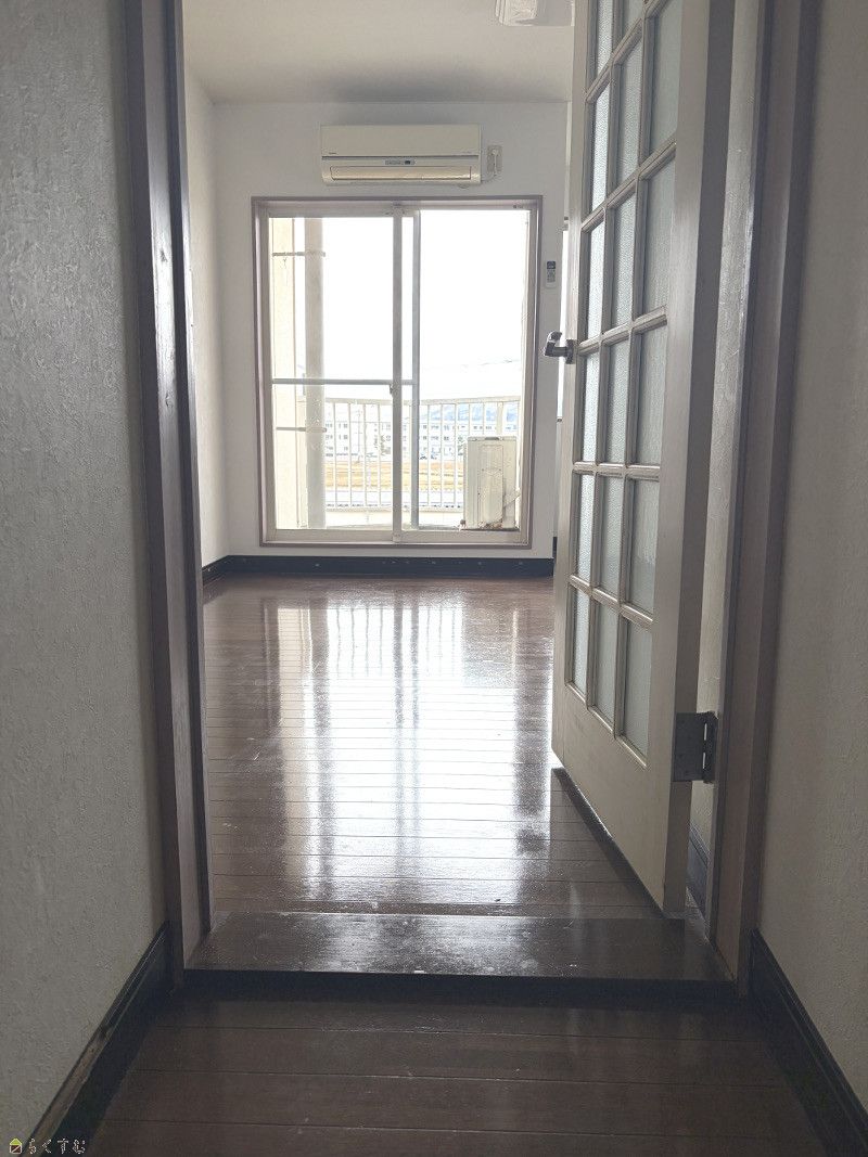 1K Apartment for Rent in Kashiwazaki, Niigata - Near Station - Thumbnail 2