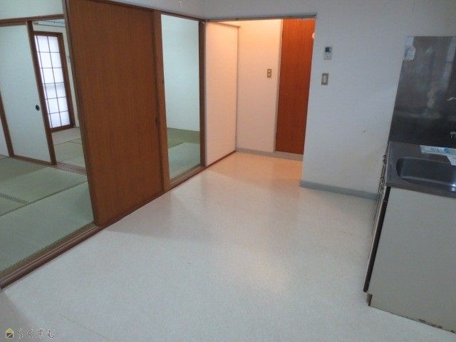 2DK Apartment for Rent in Nagaoka, Niigata - 50,000 Yen - Thumbnail 2