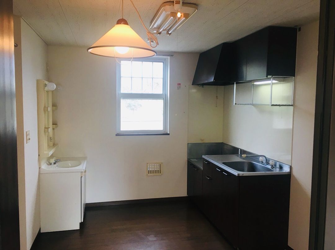 2DK Apartment for Rent in Joetsu, Niigata - 33,000 Yen - Thumbnail 2