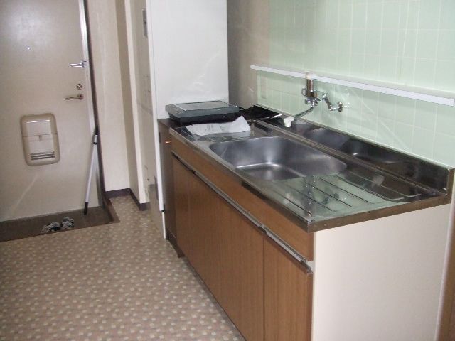 1K Apartment for Rent Near Kashiwazaki Station, Niigata - Thumbnail 3