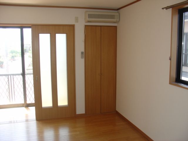 Rent 2DK Apartment in Nagaoka with 2 Parking Spaces - Thumbnail 2