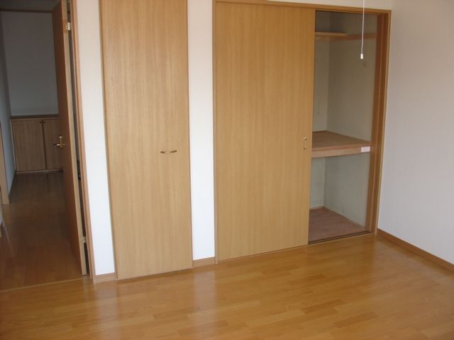 Rent 2DK Apartment in Nagaoka with 2 Parking Spaces - Thumbnail 4
