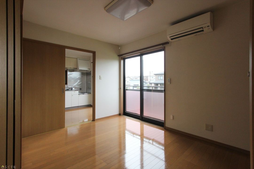 2DK Apartment for Rent in Mitsuke, Niigata - 45,000 Yen - Thumbnail 4