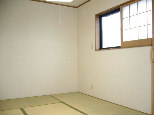 Maisonette 3DK Apartment for Rent in Nagaoka, Niigata - Thumbnail 4