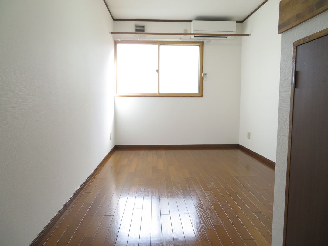 1K Apartment for Rent in Nagaoka, Niigata - SK Farm VIII - Thumbnail 2