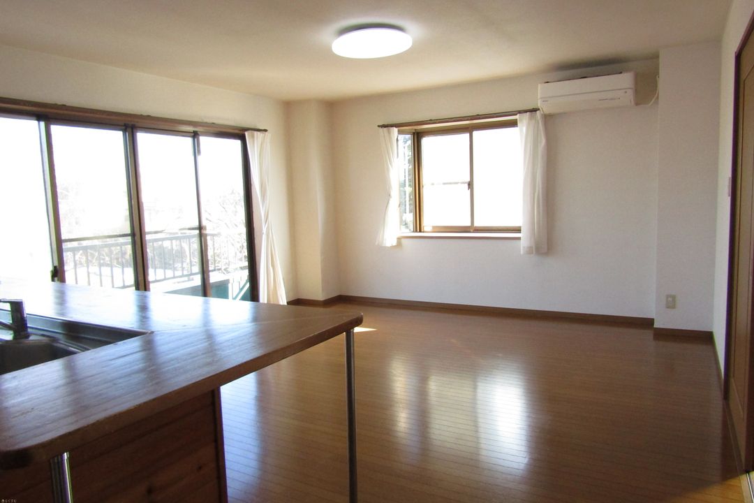 3LDK Apartment for Rent in Nagaoka with Fireworks View - Thumbnail 3