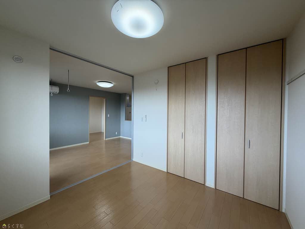 2LDK Apartment for Rent in Mitsuke, Niigata - 58,000 yen - Thumbnail 4