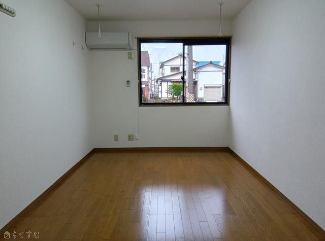 1K Apartment for Rent in Nagaoka with Free Parking & Internet - Thumbnail 4