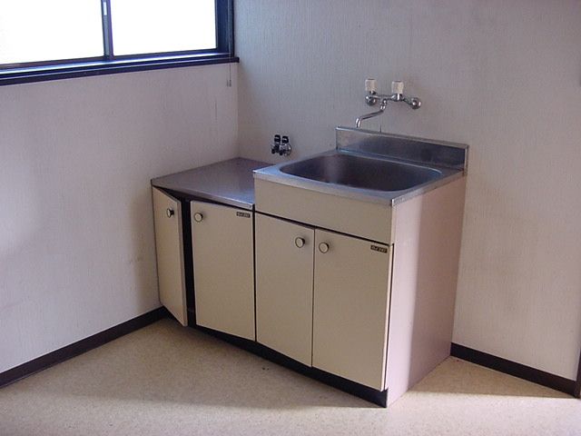 2DK Apartment for Rent near Miyauchi Station, Nagaoka - Thumbnail 2