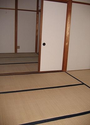 2K Apartment for Rent in Nagaoka, Niigata - 30,000 Yen - Thumbnail 3