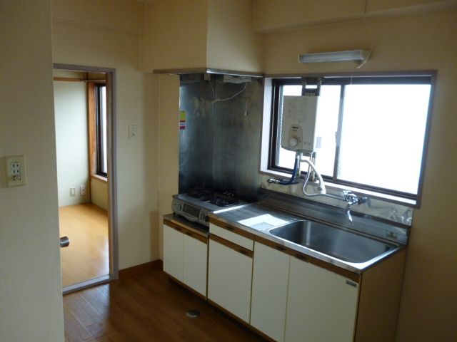 Rent 2DK Apartment in Nagaoka, Niigata - 38,000 Yen - Thumbnail 3