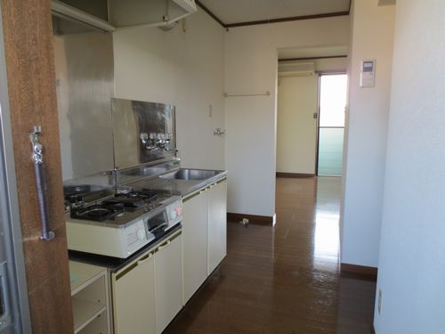 1K Apartment for Rent in Nagaoka, Niigata - Free Wi-Fi & Parking - Thumbnail 3