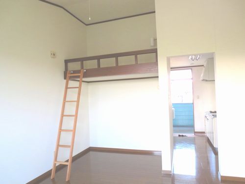 1K Apartment for Rent in Nagaoka, Niigata - Free Wi-Fi & Parking - Thumbnail 2