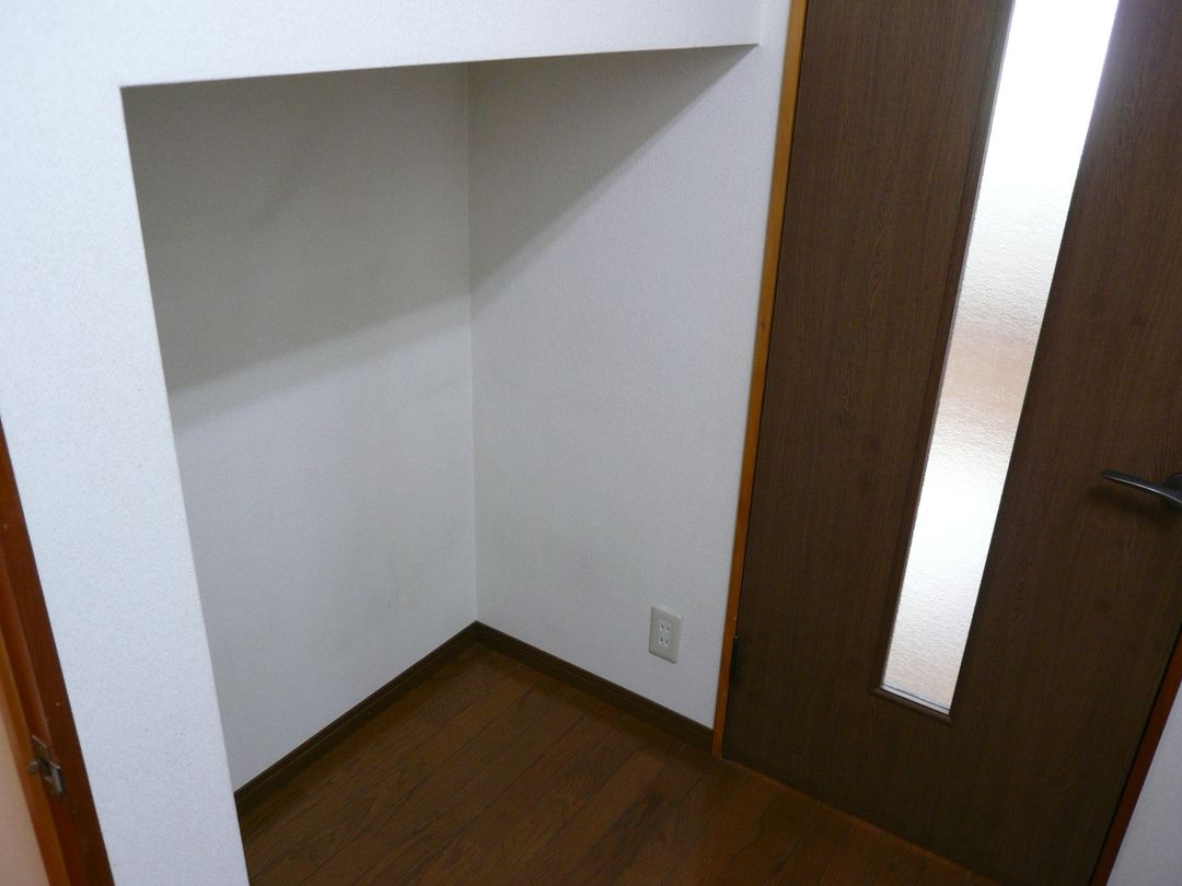 1K Apartment for Rent in Nagaoka, Niigata - Maple Town II - Thumbnail 3