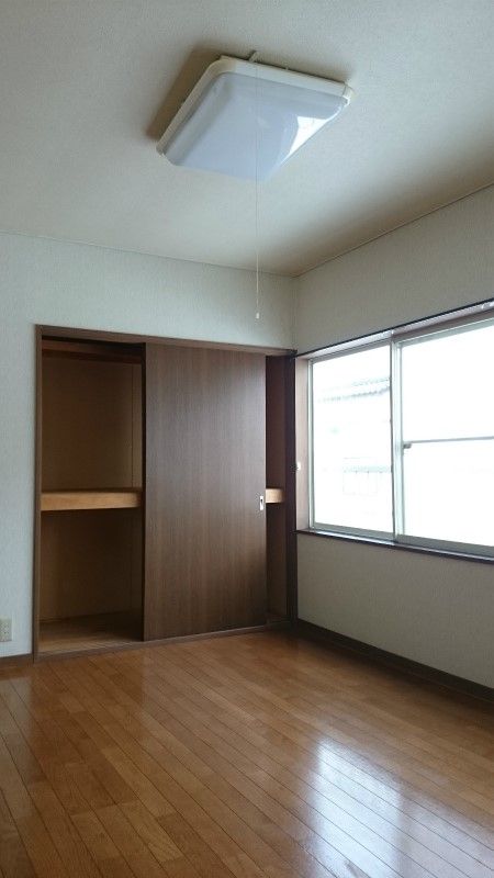 2DK Apartment for Rent in Kashiwazaki, Niigata - 43,000 Yen - Thumbnail 2