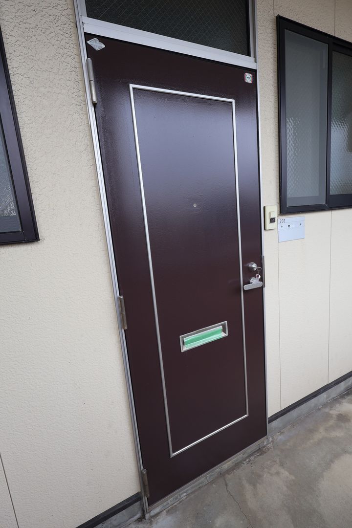 Renovated 2DK Apartment for Rent Near Mitsuke Station, Niigata - Thumbnail 2