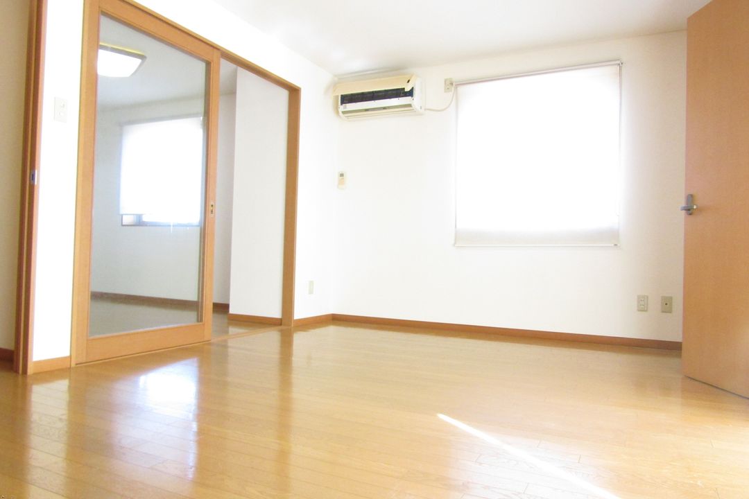 1LDK Apartment for Rent in Nagaoka, Niigata - Vercoronnade 21 - Thumbnail 2