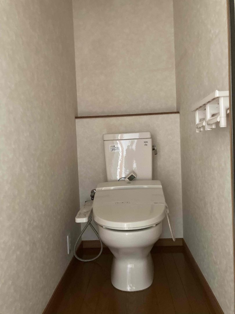 2DK Apartment for Rent in Mitsuke, Niigata - Top Floor, No Key Money - Thumbnail 4
