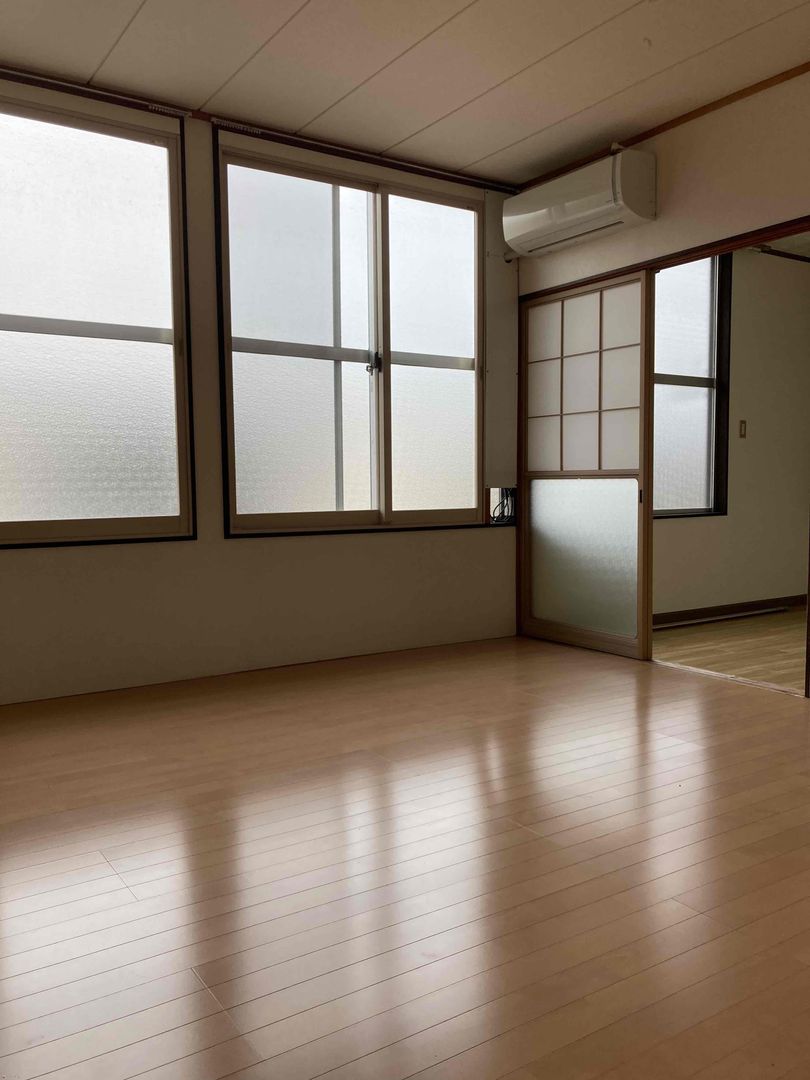 2DK Apartment for Rent in Mitsuke, Niigata - Top Floor, No Key Money - Thumbnail 2