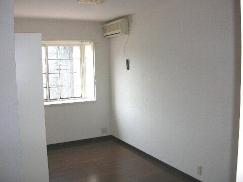 1R Apartment for Rent in Kashiwazaki, Niigata - No Deposit - Thumbnail 2