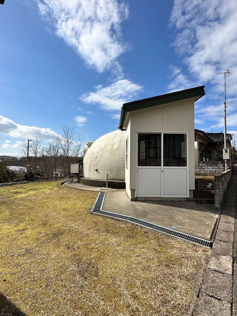 Unique Dome House Rental in Joetsu, Niigata - Thumbnail 2
