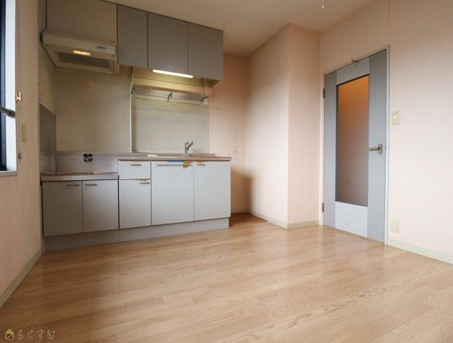 Royal House 203 - 2DK Apartment for Rent in Nagaoka, Niigata - Thumbnail 2