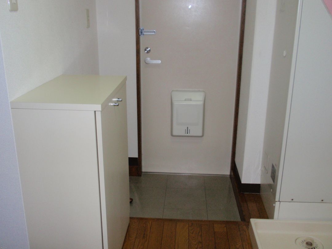 1K Apartment for Rent in Kashiwazaki, Niigata - Benesse 1 - Thumbnail 2