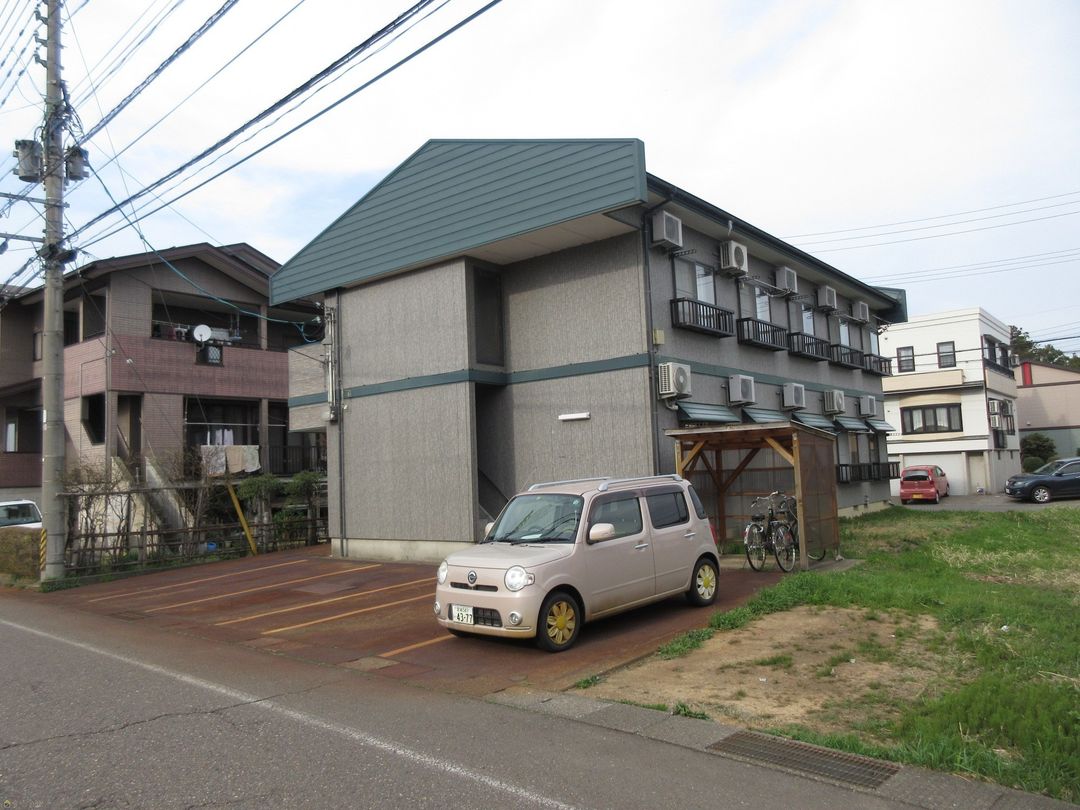 1K Apartment for Rent in Joetsu, Niigata - Maison Bonjour II - Image 1
