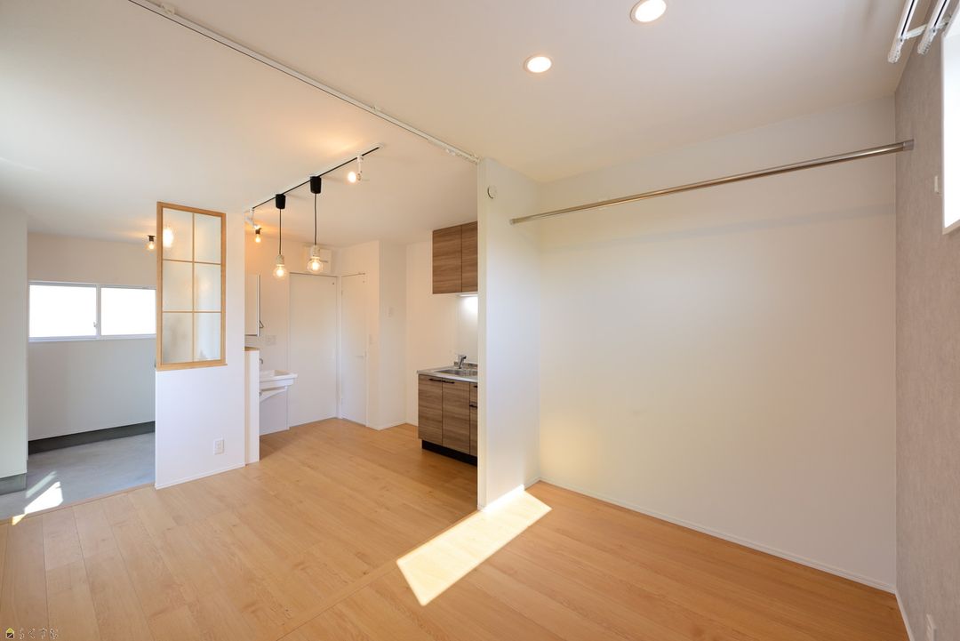 1LDK Designer Apartment for Rent in Mitsuke, Niigata - Thumbnail 4