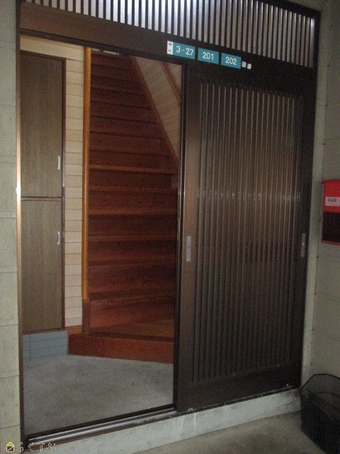 1LDK Apartment for Rent in Kashiwazaki, Niigata - 30,000 Yen - Thumbnail 2