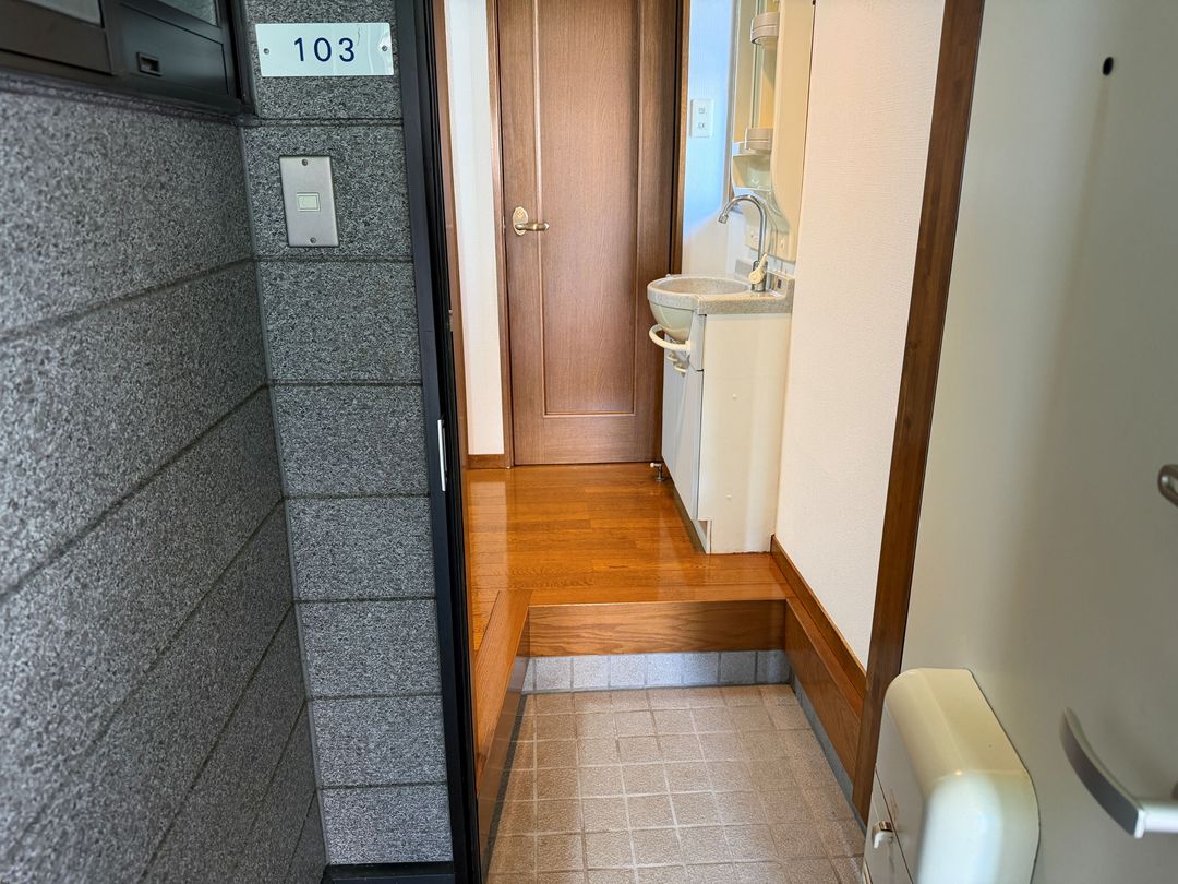 2DK Apartment for Rent in Myoko, Niigata - 53,000 Yen - Thumbnail 3
